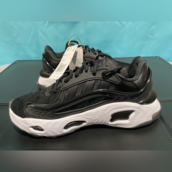 ADIDAS OZNOVA YOUTH SIZE 4.5 WOMENS 6.5 BLACK AND WHITE SOLD OUT COLOR @ ADIDAS - Picture 3 of 6